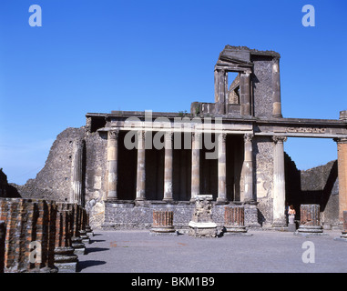 Blick auf die Basilika, die antike Stadt Pompeji, Pompeji, die Metropolstadt Neapel, die Region Kampanien, Italien Stockfoto