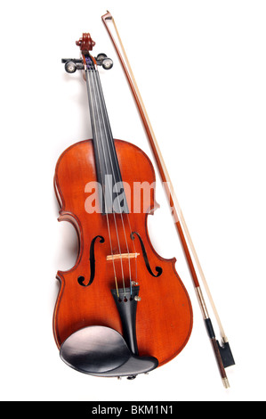 Vintage Violine mit Bogen auf weißem Hintergrund Stockfoto