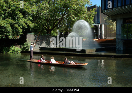 Bootfahren auf dem Fluss Avon, Christchurch, Canterbury, Südinsel, Neuseeland Stockfoto