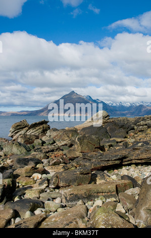 vom Strand in Elgol mit Blick auf Loch Scavaig, die Cuillin Hills und Gars Bheinn Isle Of Skye fantastischer Felsformationen Stockfoto