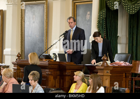 Vizegouverneur David Dewhurst führt den Vorsitz in der Texas Senat Kammer während der Legislaturperiode 2009 im Capitol in Austin, TX Stockfoto