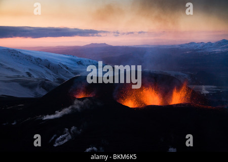 Island, 26. März 2010: Vulkanausbruch auf Fimmvörduháls, Südisland. Stockfoto