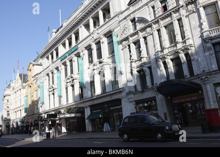 Die vordere Fassade des Londoner Trocadero in der Nähe von Piccadilly Circus in London. Stockfoto