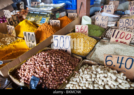 Gewürz-Shop auf Jalan Gambier. Kuching, Sarawak, Borneo, Malaysia. Stockfoto