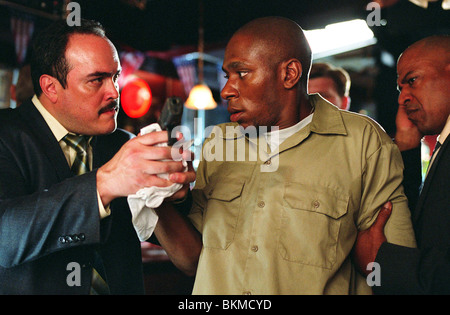 16 BLOCKS (2006) DAVID ZAYAS, MOS DEF, CYLK COZART 16BL 001-11 Stockfoto