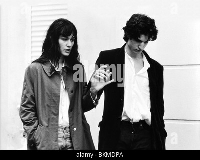 LES AMANTS REGULIERS (2005) REGELMÄßIGE LIEBHABER (ALT) CLOTILDE HESME, LOUIS GARREL AREG 001-06 Stockfoto