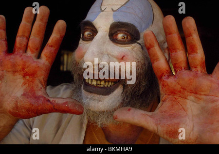 DER TEUFEL LEHNT: HAUS VON EINER 1000 LEICHEN 2 (2005) SID HAIG DEVR 002-03 Stockfoto