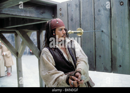 PIRATES OF THE CARIBBEAN: FLUCH DER SCHWARZEN PERLE (2003) MIT MICHAEL JACKSON CREDIT DISNEY PIRC 001-15 Stockfoto