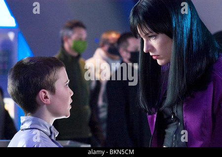 UV (2006) CAMERON BRIGHT, MILLA JOVOVICH ULTA 001-12 Stockfoto