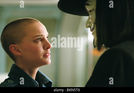 V WIE VENDETTA (2005) NATALIE PORTMAN, HUGO WEAVING VFOR 001-26 Stockfoto