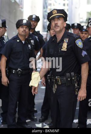 WORLD TRADE CENTER (2006) MICHAEL PENA, NICOLAS CAGE WTC 001-08 Stockfoto