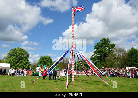 Der Maibaum, die Ickwell Mai Festivaltage, Ickwell grün, Ickwell, Bedfordshire, England, Vereinigtes Königreich Stockfoto