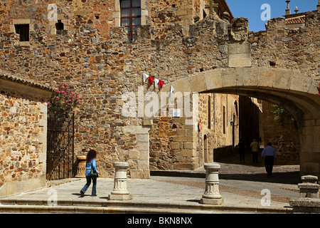 Arco De La Estrella im historischen Zentrum von Cáceres, Extremadura, Spanien Stockfoto