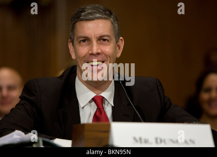 Bildungsminister Arne Duncan bezeugt auf dem Capitol Hill. Stockfoto