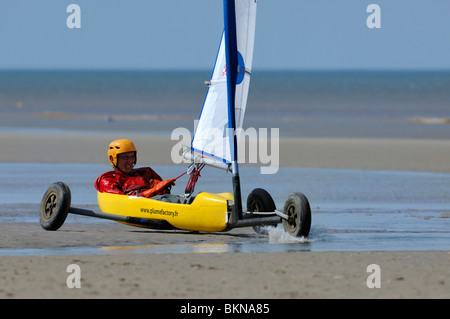 Land Segeln / Yachting sand / land Segeln am Strand von De Panne, Belgien Stockfoto