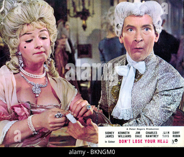 CARRY ON VERLIEREN SIE NICHT IHREN KOPF (1966) JOAN SIMS, KENNETH WILLIAMS CDLH 002FOH Stockfoto