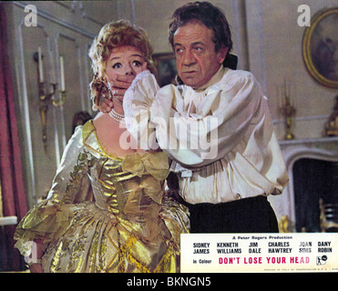 CARRY ON VERLIEREN SIE NICHT IHREN KOPF (1966) JOAN SIMS, SID JAMES CDLH 006FOH Stockfoto