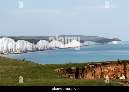 Die sieben Schwestern Kreidefelsen in der Nähe von Eastbourne. East Sussex. England von Seaford Kopf betrachtet. Stockfoto