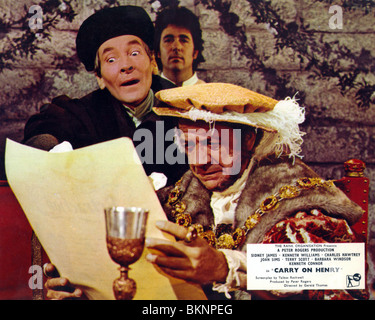 WEITERMACHEN SIE HENRY (1972) KENNETH WILLIAMS, SID JAMES COHY 004FOH Stockfoto