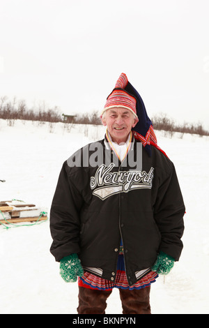 Saami Mann bei den Osterfestspielen Sámi statt in Kautokeino in Finnmarksvidda im arktischen Norwegen Stockfoto