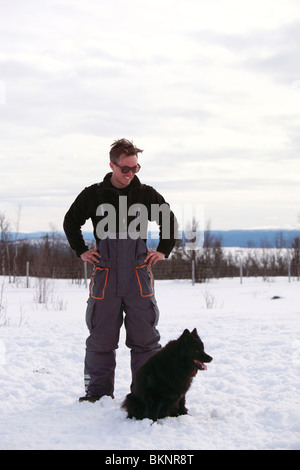 Die jährliche Sami Frühling Rentier Migration von Stubba nr Gällivare in Schweden durch ihrem angestammten Land in Lappland Stockfoto