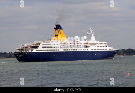 Saga Saga Pearl II Abfahrt Southampton England Südengland Urlaub Kreuzfahrtschiff Stockfoto