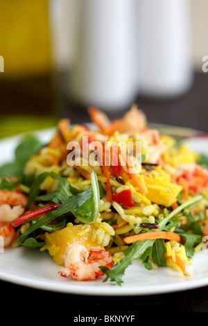 Frisch zubereitete gesunde Authentische mediterrane oder italienischen Stil Langusten und Mango Salat mit keine Personen in der Nähe Stockfoto