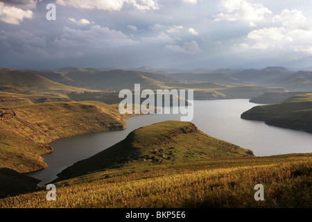 Katse Dam See im Hochland von Lesotho, Durchführung Lesotho Highland Water Project Stockfoto