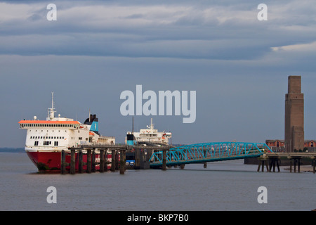 Liverpool/Irland Ro-Ro-Fahrgastschiffe in Birkenhead Fähre Stockfoto