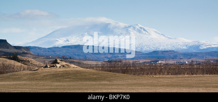 Schneebedeckten Mt. Vulkan Hekla Webstühle über Island Stockfoto