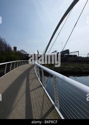 Neue Fußgänger Fußgängerbrücke, Whitehall Riverside, Leeds, West Yorkshire, Nordengland Stockfoto