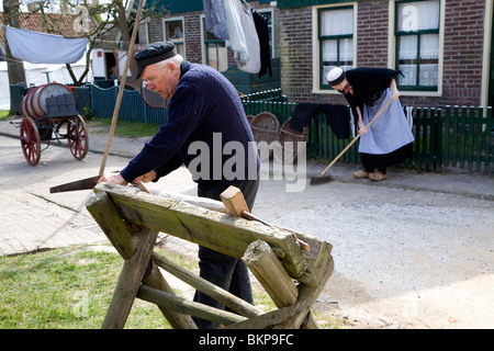 Menschen wieder anschließt Leben in Urk Dorf, Zuiderzee Museum, Enkhuizen, Niederlande Stockfoto