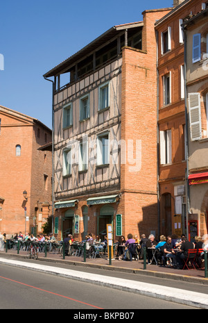 Cafe Des Artistes Platz De La Daurade Bar Café und Restaurant in Toulouse Haute-Garonne Midi-Pyrenäen-Frankreich Stockfoto