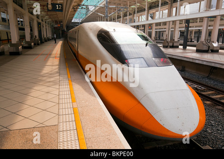 China, Taiwan, Taipei. Taiwan High Speed Rail Zug (THSR), Taipei Main Station. Stockfoto