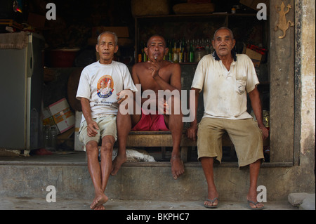 Drei balinesische Männer Stockfoto