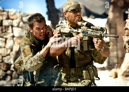 TRANSFORMERS (2007) JOSH DUHAMEL, AMAURY NOLASCO MICHAEL BAY (DIR) TRRS 001-05 MOVIESTORECOLLECTION LTD Stockfoto