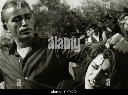 ZORBA DAS GRIECHISCHE (1964) ANTHONY QUINN, IRENE PAPAS MIHALIS KAKOGIANNIS (DIR) ZBGK 008P Stockfoto