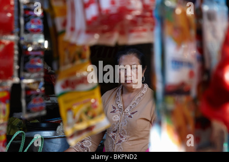 Frau im balinesischen Märkte Ubud Stockfoto