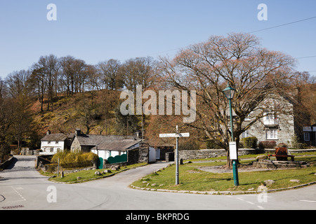 Alte Cumbrian Dorf im Langdale Valley im Lake District National Park. Elterwater, Cumbria, England, Großbritannien, Großbritannien Stockfoto