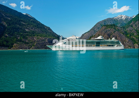 Royal Caribbean Kreuzfahrtschiff in Endicott Arm, Tracy Arm-Fords Terror nationale Wildnis, Südost-Alaska Stockfoto