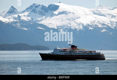 Staatliche Fähre F/V Taku in Stephens Passage nördlich von Petersburg, Alaska Stockfoto