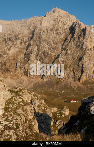 Blick auf die Gipfel die Talebene Aliva, Picos de Europa, Nord-Spanien Stockfoto