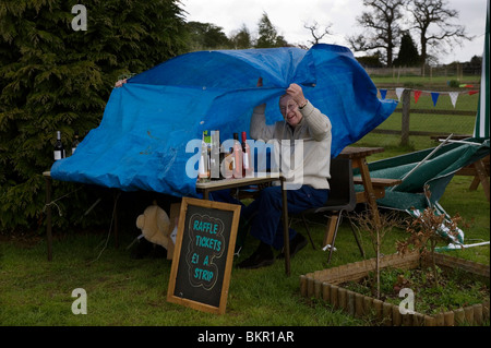 Maifeiertag-Fete. 3. Mai 2010. Die May Day-Fete von Stoke von Clare Schüsseln Clubs in Suffolk gehalten. Stockfoto