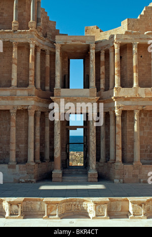 Libyen, Sabratha. Römisches Theater von den Italienern in den 1920er Jahren restauriert. Stockfoto