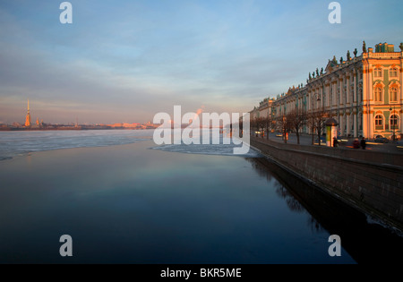 Russland, St.Petersburg; Das Winterpalais von italienischen Architekten Rastrelli, als Teil der staatlichen Eremitage. Stockfoto