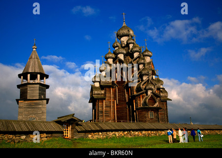 Rußland; Karelien; Kizhi Insel; Die zweiundzwanzig Kuppeln der Verklärungskathedrale Stockfoto