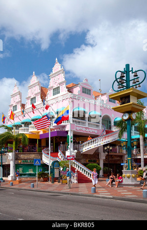 Die Straßen mit niederländischen Architektur in Oranjestad, Aruba, Niederländische Antillen, Karibik. Stockfoto