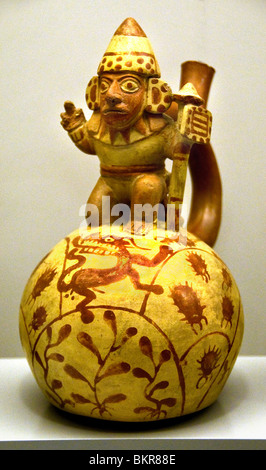 Mochica 100 BC 700 n. Chr. Peru peruanischen Vase mit der Abbildung eines Kriegers Stockfoto