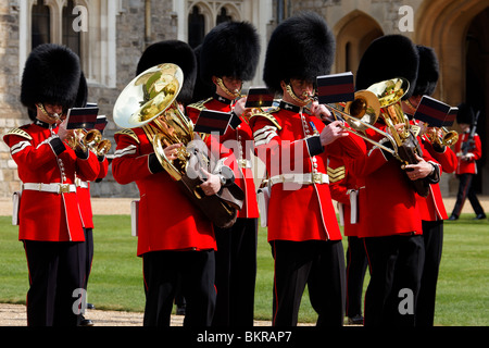 Die Band of the Welsh Guards in Windsor Castle Stockfoto
