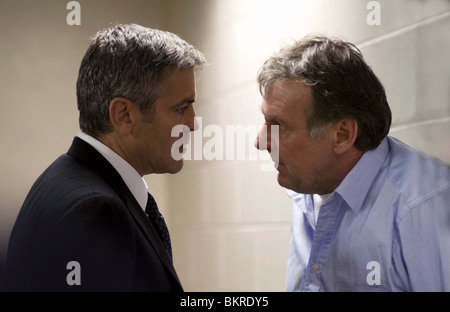 MICHAEL CLAYTON (2007) GEORGE CLOONEY, TOM WILKINSON TONY GILROY (DIR) 007 Stockfoto